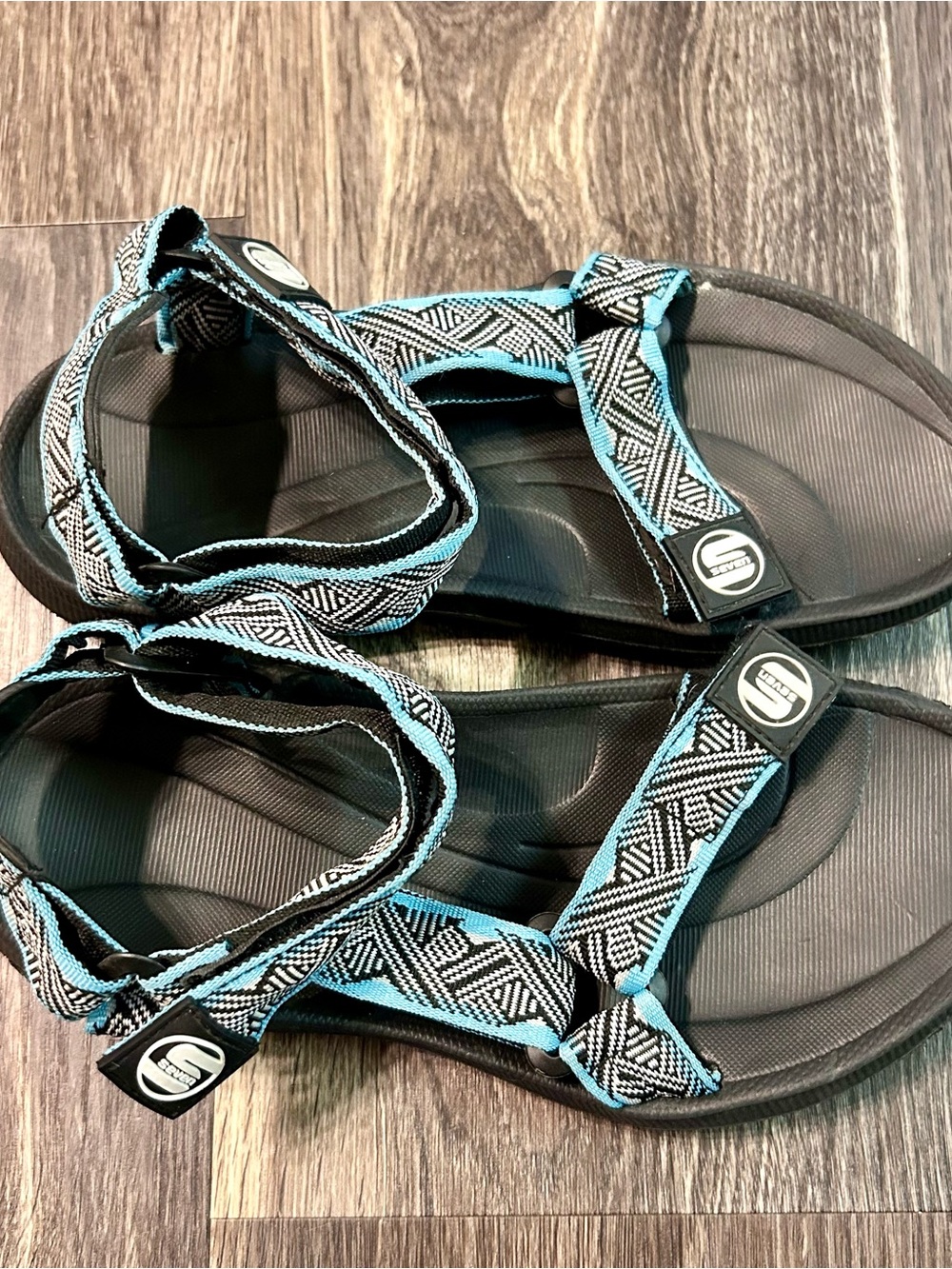 Air Balance Black and Teal Strappy Sandals
